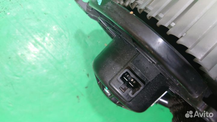 Б/У Б/У Мотор печки L200/5 mitsubishi L200