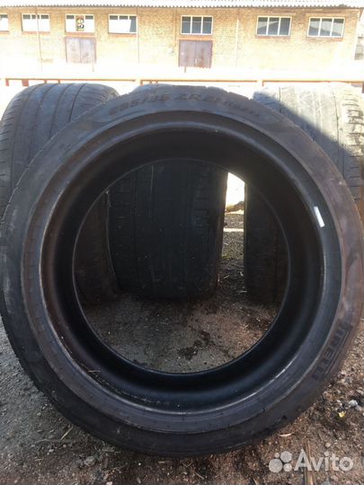 Pirelli P Zero 295/35 R21 204