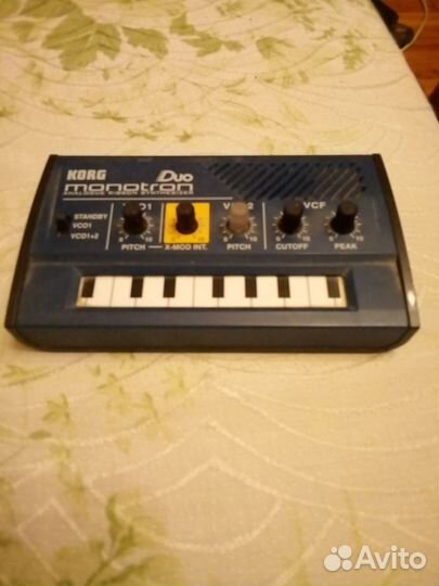 Аналоговый синтезатор korg monotron Duo