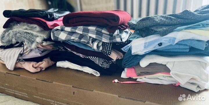 Два пакета вещей женских 40-42