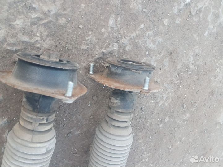 Передние стойки Chery amulet a15