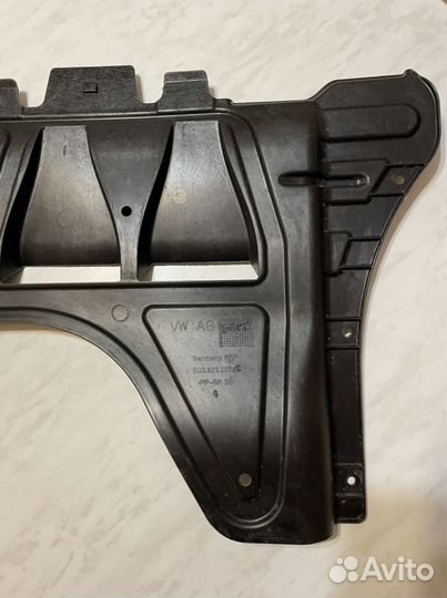 Защита двигателя VAG 3Q0 825 235 A