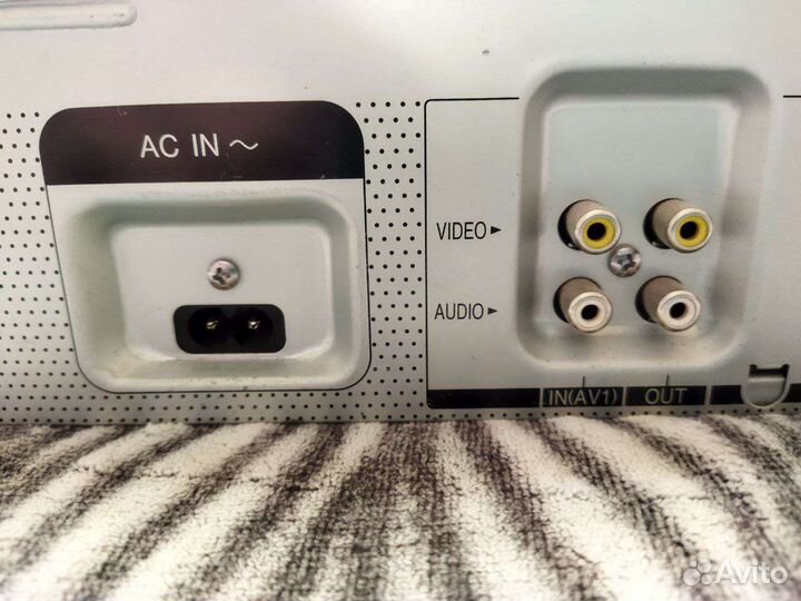 Видеомагнитофон Panasonic