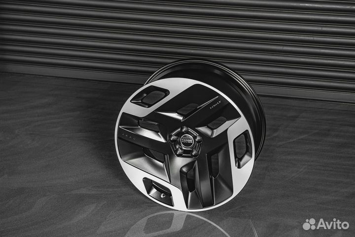 Кованные диски R23 Kahn для Range Rover 2022+