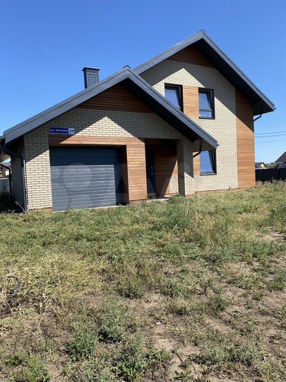 Коттедж 174 м² на участке 7 сот.