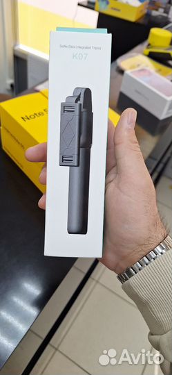 Компактный штатив-монопед с кнопкой Bluetooth