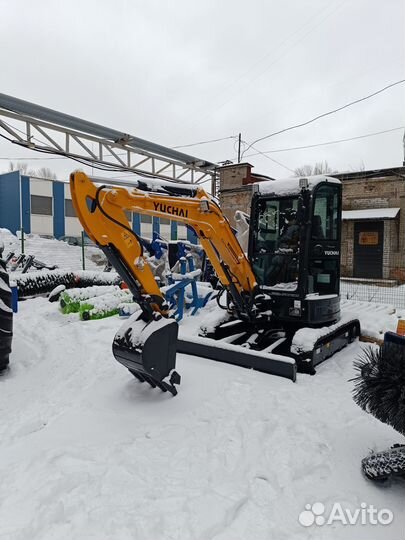Мини-экскаватор Yuchai YC 35SR, 2023