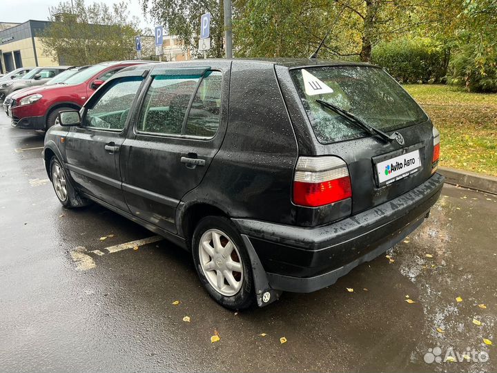 Volkswagen Golf 1.6 МТ, 1995, 280 000 км