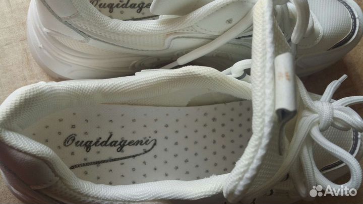 Кроссовки женские 37 - 38 р, новые