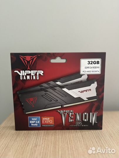 Оперативка Patriot Viper Venom PVV532G560C36K