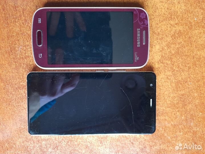 Мобильные телефоны на запчасти