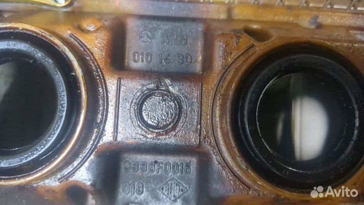 Крышка клапанная двс Mercedes C W202, 2000