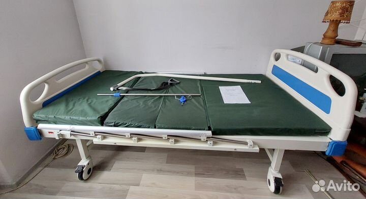 Медицинская кровать для лежачих больных
