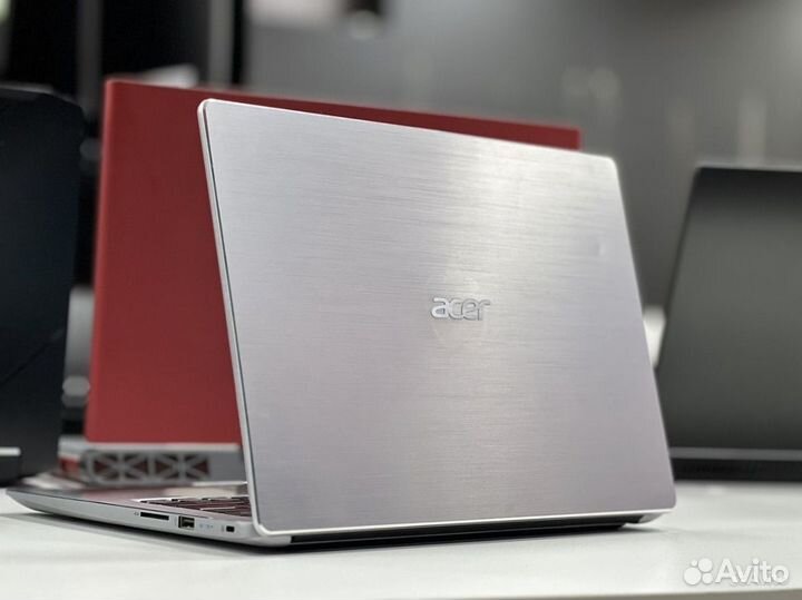 Премиум Acer Swift с 14 IPS и SSD Металлический
