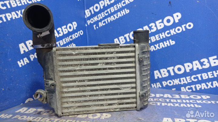 Интеркулер Audi A4B6 седан 2004