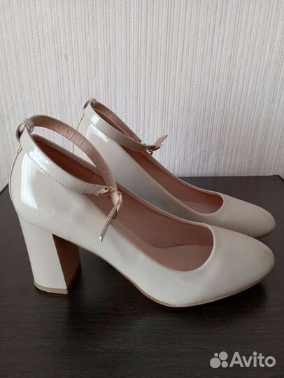 Туфли женские 39 размер