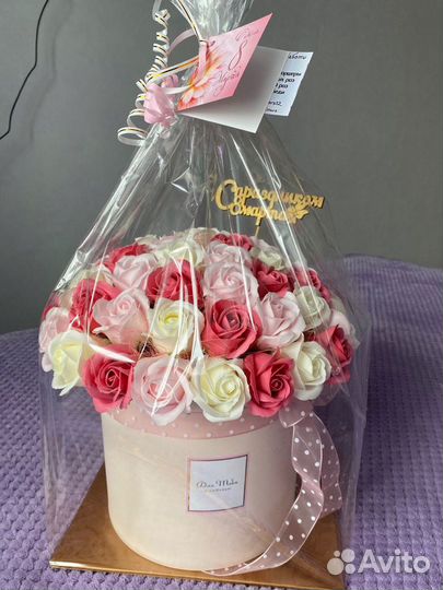 51 роза в шляпной коробке