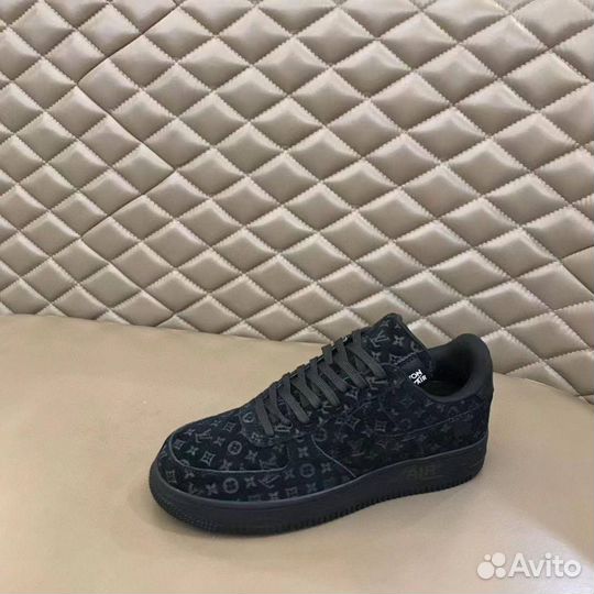 Уникальные кроссовки Louis Vuitton x Nike Air Force 1