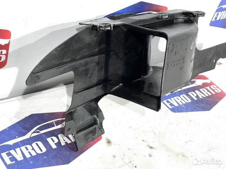 Воздуховод тормозного механизма BMW 5 E39 левый