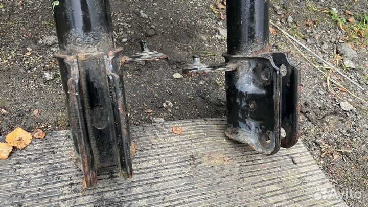 Стойка пневмобалон амортизатор перед Range Rover 3