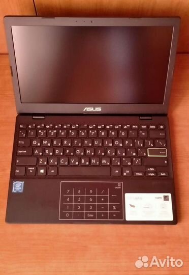 Ноутбук asus l 210M