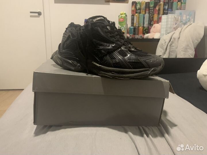 Balenciaga runner black