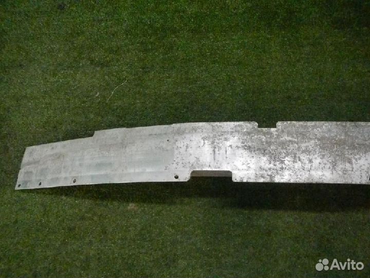 Усилитель переднего бампера BMW 5-Series