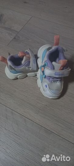 Кроссовки для девочки