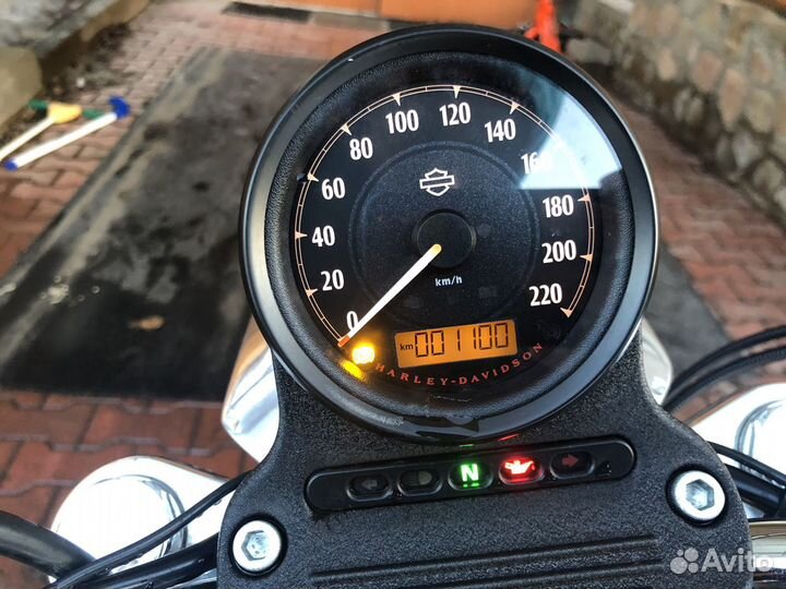 Harley-Davidson 883 Super Low ABS (XL883L)