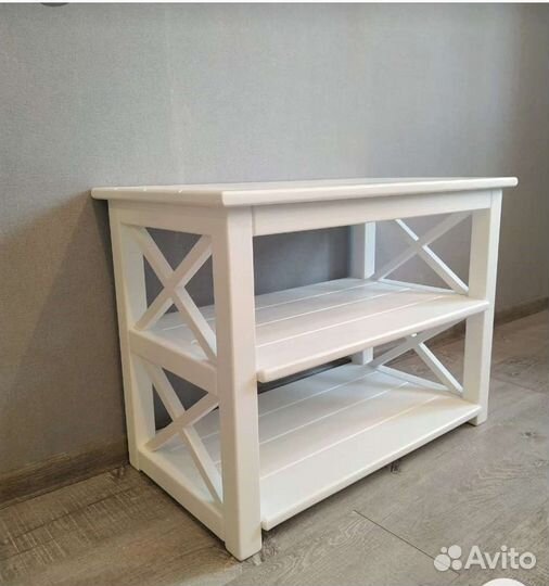 Стеллажи консоли банкетки