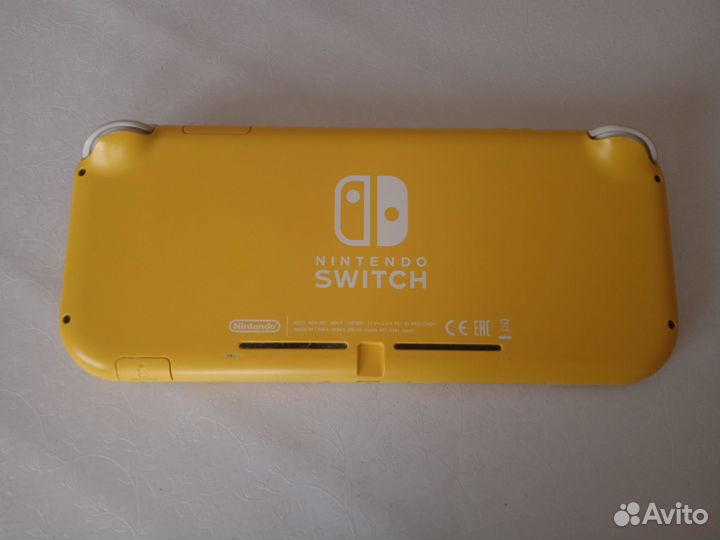 Nintendo switch lite с играми В хорошем состоянии