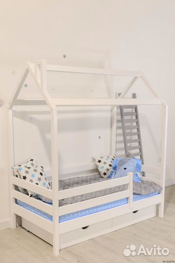 Детская кровать домик