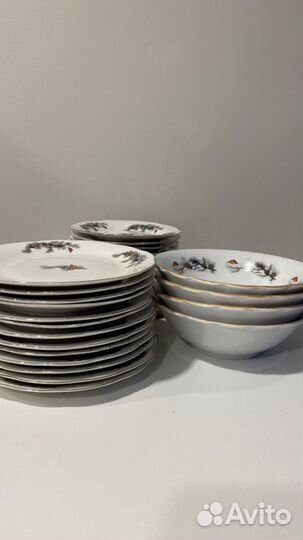 Столовый набор тарелок сервиз