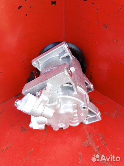 Компрессор кондиционера Nissan Almera Primera