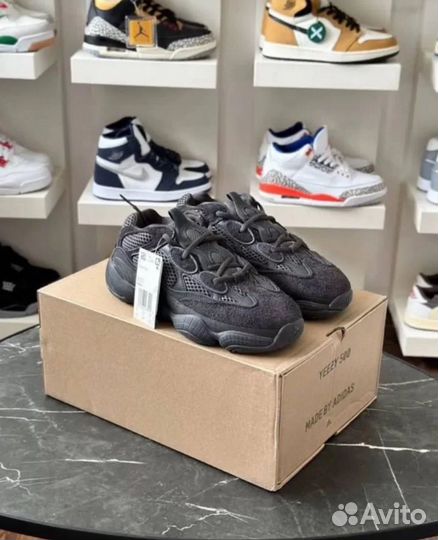 Кроссовки Adidas Yeezy Boost 500 все размеры