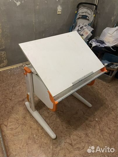 Детская растущая парта (детский стол )