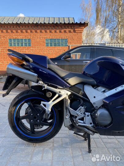 Honda VFR 800 V4 vtec