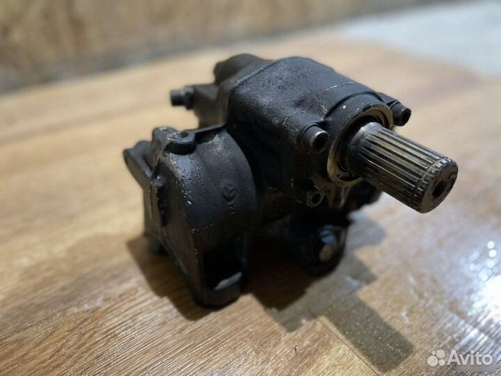 Рулевой редуктор правый Mercedes-Benz E280 W124