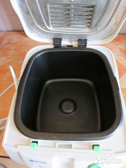 Фритюрница Vitek VT-1537 W