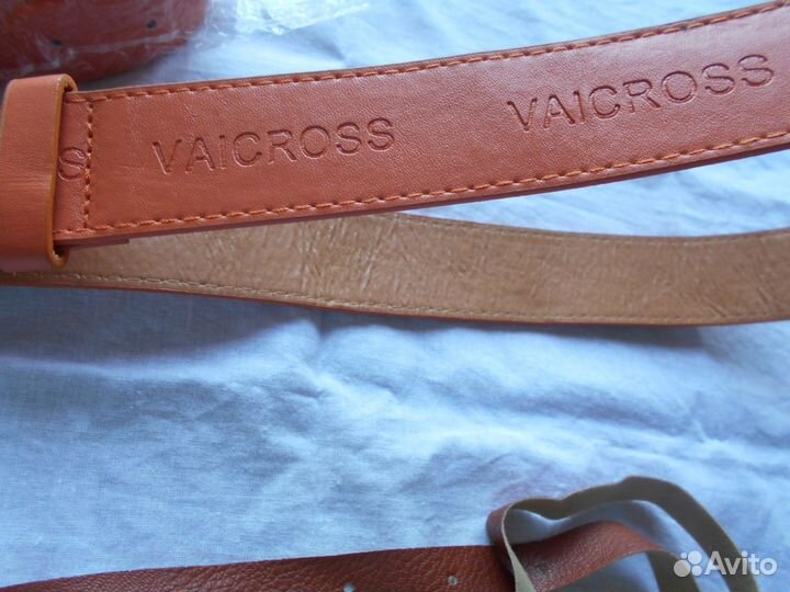 Ремни на пряжках разные