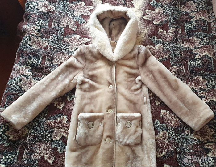 Шуба Мутон/капюшон норка 42-44 размер