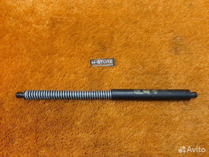 Амортизатор багажника Bmw 7-Series E65 N62B48B