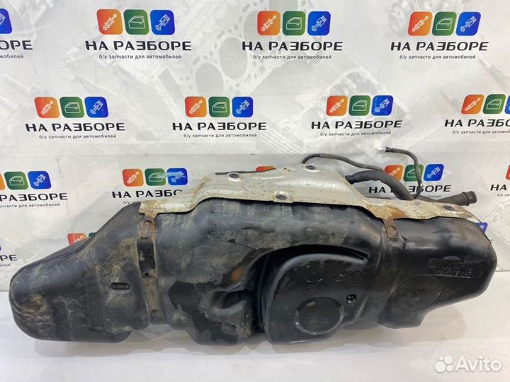 Топливный бак Toyota Land Cruiser 200 1VD-FTV 2014