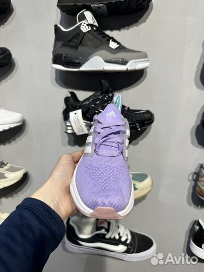 Кроссовки Adidas лето