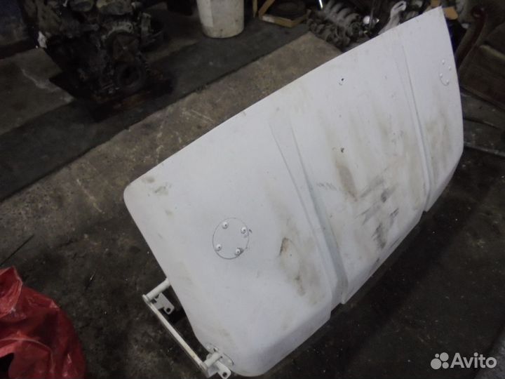 Mitsubishi Canter Спойлер на крышу