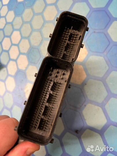 Блок управления двигателем 8E0910115Q