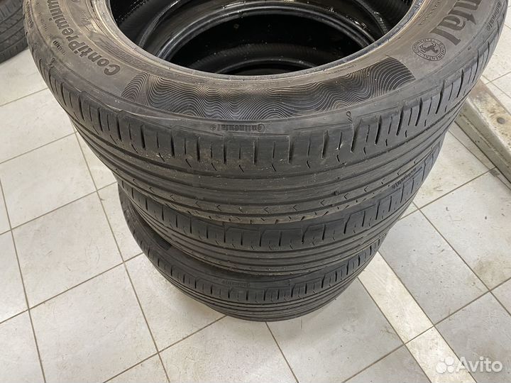 Continental ContiPremiumContact 5 215/55 R17 94W