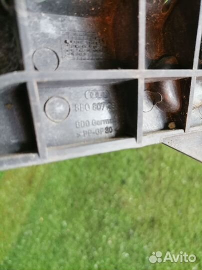 Кронштейн крепления бампера левый 8E0807283A Audi