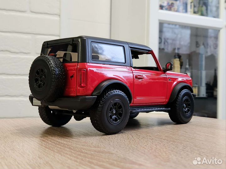 Ford Bronco Wildtrak 2021 Red 1:18 Maisto