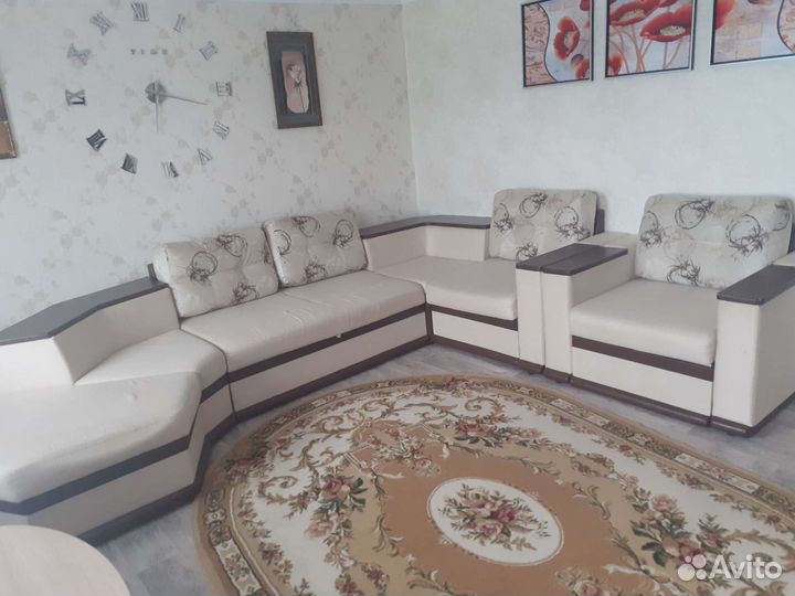 Большой угловой диван бу